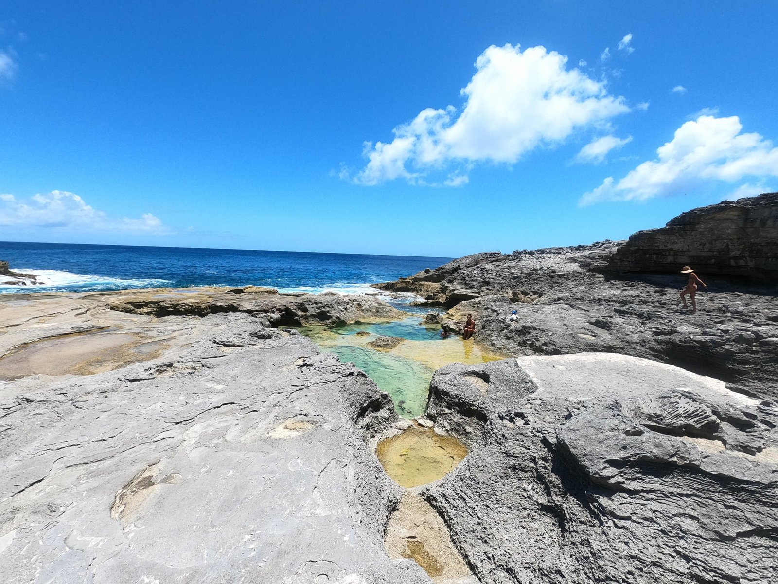 Bahamas Attractions-Queens Bath- Eleuthera Guide